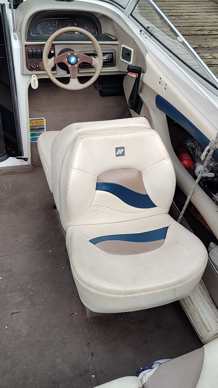 Four Winns 21 2000 Volvo 225 hp